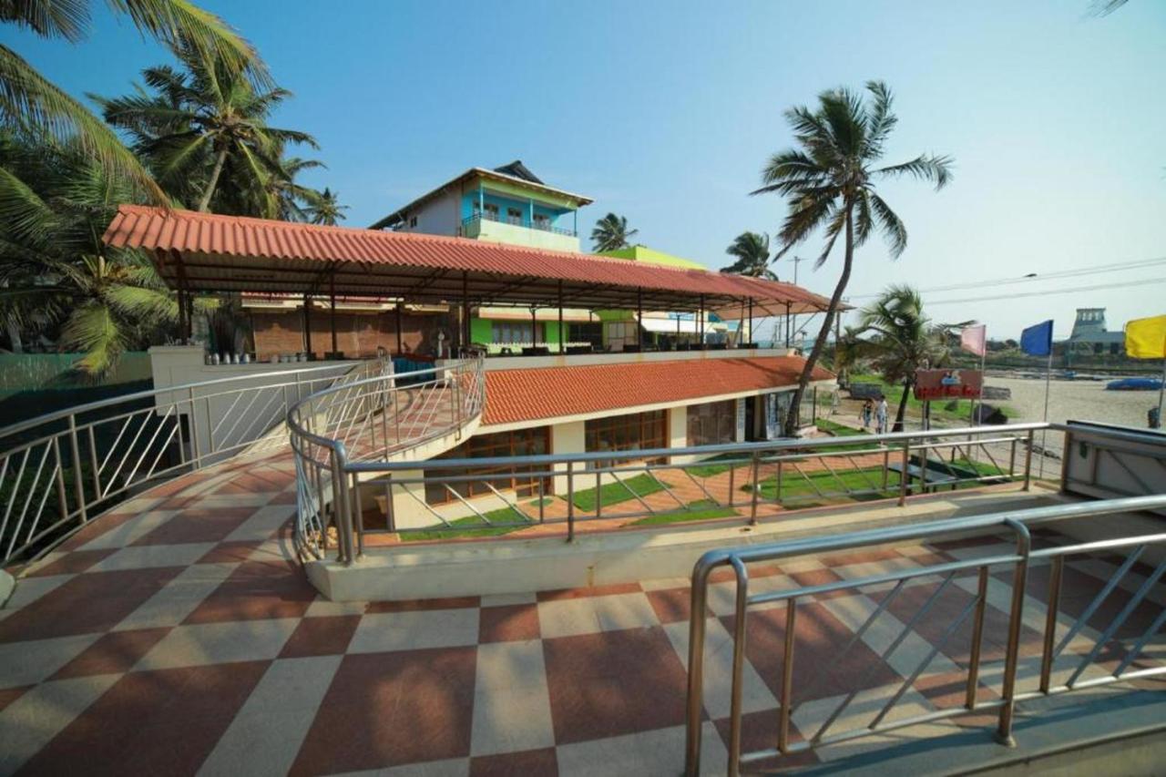 Seaface Beach Resort Kovalam Exterior foto