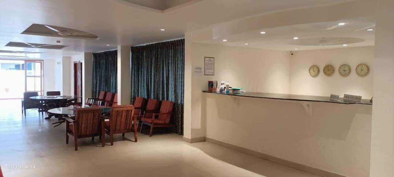 Seaface Beach Resort Kovalam Exterior foto